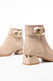 RM-504 Bej Süet Toka Aksesuarlı Topuklu Fermuarlı Günlük Kadın Bot