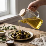 1000ml Bambu Kapaklı Cam Yağlık ve Sirkelik – Dayanıklı ve Şeffaf Sıvı &amp; Mutfak İçin Hassas Sıvı Ölçüm ve Saklama Çözümü 1000ml - Cam Sürahi Sıvı Ölçü Kabı