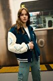 DeFacto Coool Oversize Geniş Kalıp Pelüş Bomber Mont Ceket Polo Yaka Nakışlı Çıtçıtlı Cepli C8002AX24WNBE785