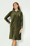 Haki Çizgili Kapüşonlu Nakış Detaylı Pamuklu Kadife Uzun Kollu Kadın Elbise