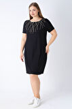 Kadın Siyah Nakış Detaylı Bisiklet Yaka Likralı Büyük Beden Elbise