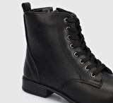 Siyah Kadın Bot