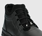 Siyah Deri Kadın Bot