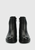 Siyah Deri Kadın Bot