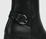 Siyah Deri Kadın Bot