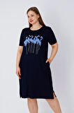 Lacivert Cepli Nakış Ve Taş Detaylı Viskon Kadın Büyük Beden Kısa Kollu Elbise