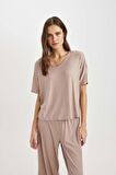 DeFacto Regular Fit V Yaka Casual Kısa Kollu Pijama Üstü-Fall in Love B6181AX24SPBN502