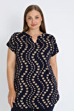 Lacivert Kısa Kollu Desenli Kısa Kollu V Yaka Pamuklu Büyük Beden Bluz