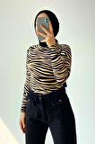 Yarım Balıkçı Yaka Zebra Desenli Body Sütlü Kahve