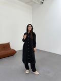 Hafif ve Rahat Stiliyle Kapüşonlu Takım