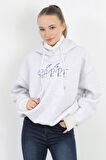 Kadın Barre Nakışlı Stoperli Triko Detaylı Kapüşonlu Oversize Sweatshirt Karmelanj – 5076