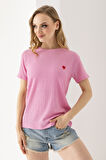 Kadın Bisiklet Yaka Kalp Nakışlı Bürümcük T-Shirt Pembe - 254427