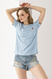 Kadın Bisiklet Yaka Kalp Nakışlı Bürümcük T-Shirt Mavi - 254427