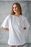 Kadın Bisiklet Yaka Fiyonk Nakışlı %100 Pamuklu T-Shirt Beyaz - 25789