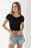 Kadın Bisiklet Yaka Fiyonk Aksesuarlı Crop T-Shirt Siyah - 25805