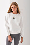 Kadın Bisiklet Yaka Çantalı Ayıcık Nakışlı 3İp Sweatshirt Beyaz - 2626