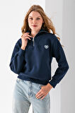 Kadın Yarım Fermuarlı Taşlı Kalp Nakışlı 3İp Sweatshirt Lacivert - 2665