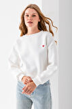 Kadın Bisiklet Yaka Kalp Nakışlı 3İp Crop Sweatshirt Beyaz - 2669