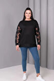 Kolları Tül Çiçek Aplikeli Bluz