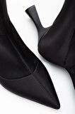 Kadın Siyah Streç Bilekli Orta Boy Topuklu Bot