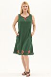 Şile Bezi Yeşil Kolsuz Nakışlı Otantik Yazlık Elbise