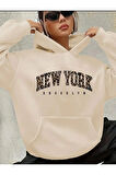 New York Yazı Detay Baskılı İçi Polarlı Kapüşonlu Sweatshirt
