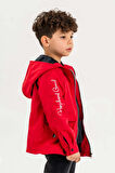 Kapüşonlu Fermuarlı Nakış Süslemeli Su Geçirmez Erkek Çocuk Ceket