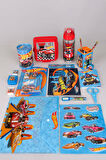 DEKOMUS İLE LİSANSLI HOT WHEELS FULL+FULL 31 PARÇA BESLENME KABI VE MATARA İLE STICKERLI KIRTASİYE SETİ ÇITÇIT DOSYA,KALEM,SİLGİ,KUMBARA,KALEMTRAŞ,RESİM DEFTERİ