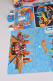 DEKOMUS İLE LİSANSLI HOT WHEELS FULL+FULL 31 PARÇA BESLENME KABI VE MATARA İLE STICKERLI KIRTASİYE SETİ ÇITÇIT DOSYA,KALEM,SİLGİ,KUMBARA,KALEMTRAŞ,RESİM DEFTERİ