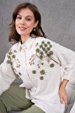 Kadın Nakış İşlemeli Keten Oversize Düğmeli Gömlek