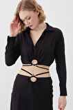 Beli Halka Detaylı V Yaka Lastikli Crop Bluz