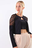 Kolları Dantel İşlemeli Crop Ceket