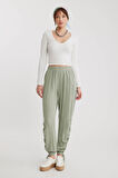 Yanları Büzgülü Beli Ve Paçası Lastikli Pantolon