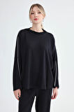 Yuvarlak Yaka Kenarı Şeritli Oversize Bluz