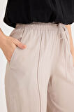 Beli Lastikli Önü Dikiş Detaylı Pantolon