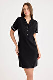 Hakim Yaka Düğmeli Kısa Kol Cepli Elbise