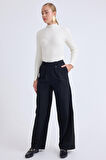 Düğme Detaylı Geniş Paça Pantolon