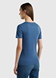 Benetton V Yaka Lacivert Kadın T-Shirt 3GA2E4230