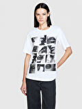 %100 Pamuk Önü Folyo Baskılı Bisiklet Yaka T-Shirt Kadın Beyaz T-Shirt - 324P3096L104X