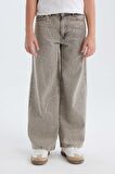 DeFacto Kız Çocuk Yılbaşı Temalı Wide Leg Geniş Paça Jean Pantolon D5435A824WNNM55