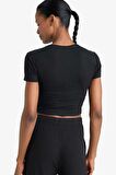 DeFactoFit Cropped Fit Bisiklet Yaka Sporcu Kısa Kollu Tişört E2536AX25SMBK81
