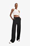 DeFactoFit NBA Miami Heat Wide Leg Çift Cepli Geniş Paça Standart Boy Krinkıl Kumaş Sporcu Pantolon D8804AX25SPBK81