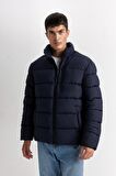 DeFacto Su İtici Rüzgar Geçirmez Şişme Mont Slim Fit Dar Kesim Dik Yaka Fermuarlı Cepli D1415AX24WNNV64