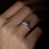 14 Ayar Altın Lotus Çiçeği Yüzük