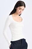 DeFacto Slim Fit Dar Kesim Basic Düz Fitilli Kaşkorse Uzun Kollu Beyaz Tişört E5768AX25SPWT32