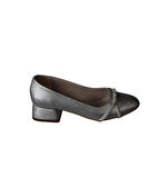 YAZKIŞ Kadın Siyah Cilt Gümüş Parlak Üzeri Burgu Taşlı Yuvarlak Burun 3cm Kare Topuk Ayakkabı