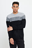 Erkek Gri-siyah Standart Fit Normal Kesim Bisiklet Yaka Colorblock Desenli Yünlü Triko Kazak