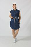 Kemer Detaylı Düğmeli Sıfır Yaka Dizüstü Kot Elbise