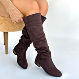 Diz Altı Körüklü Topuklu Çizme Süet Kahverengi Topuk Boyu 2 Cm