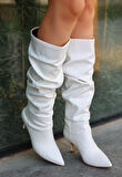 Sivri Burun Diz Altı Körüklü Topuklu Çizme Cilt Beyaz Topuk Boyu 7 Cm